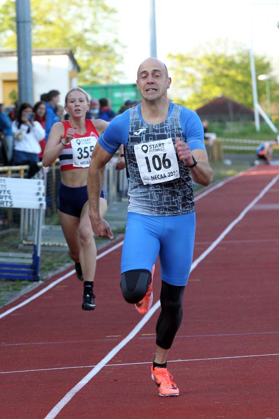200 metres, 2021 North East Grand Prix No. 2, Monkton, Wednesday, May 19th. Photo: David T. Hewitson/Sports for All Pics